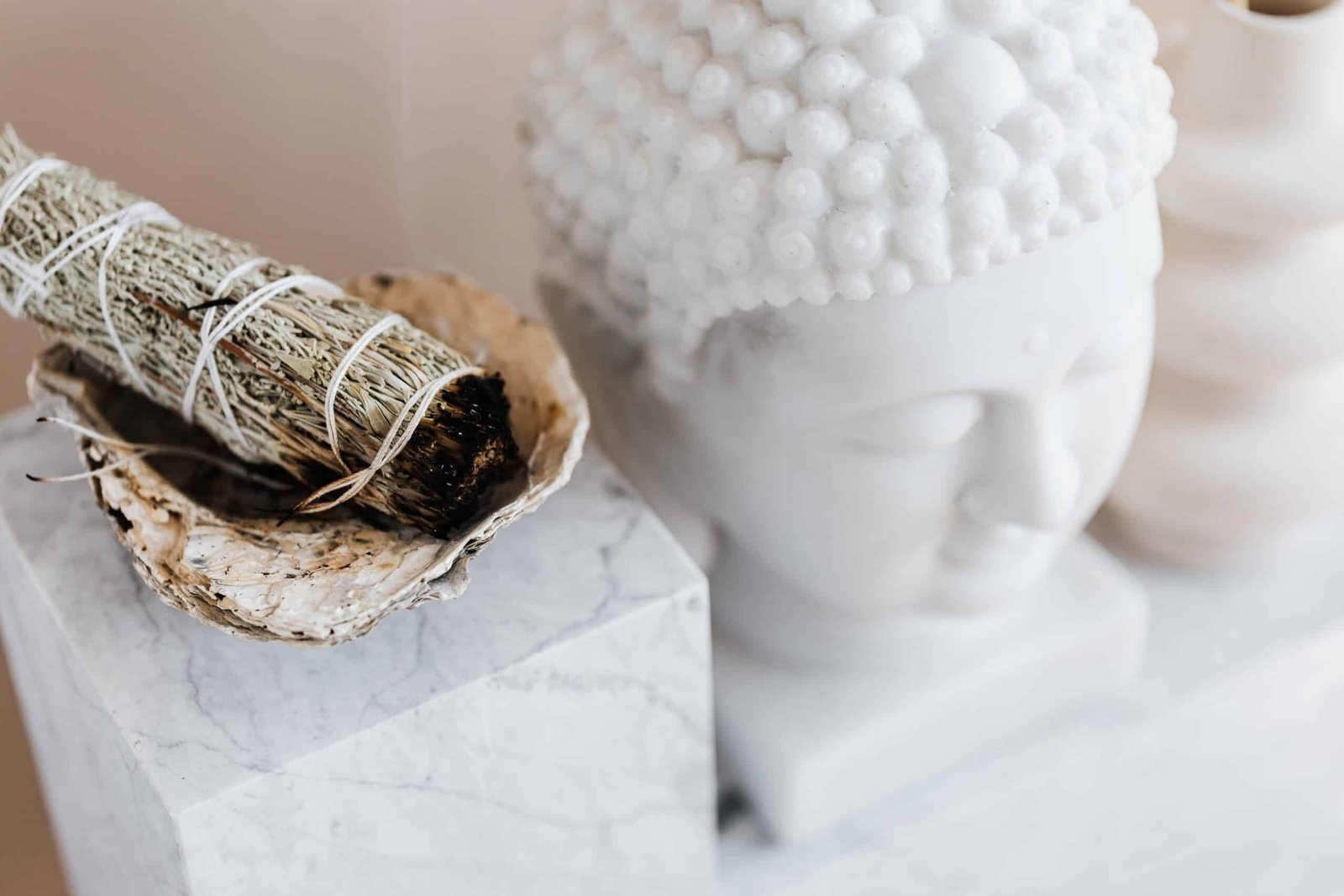Sage Smudging: A Timeless Tradition for Energy Cleansing and Spiritual Practices