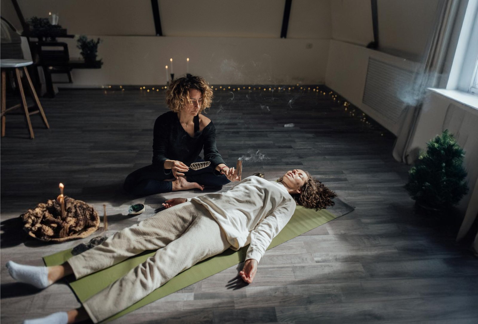 What is Sandalwood Incense? What Are Its Benefits?